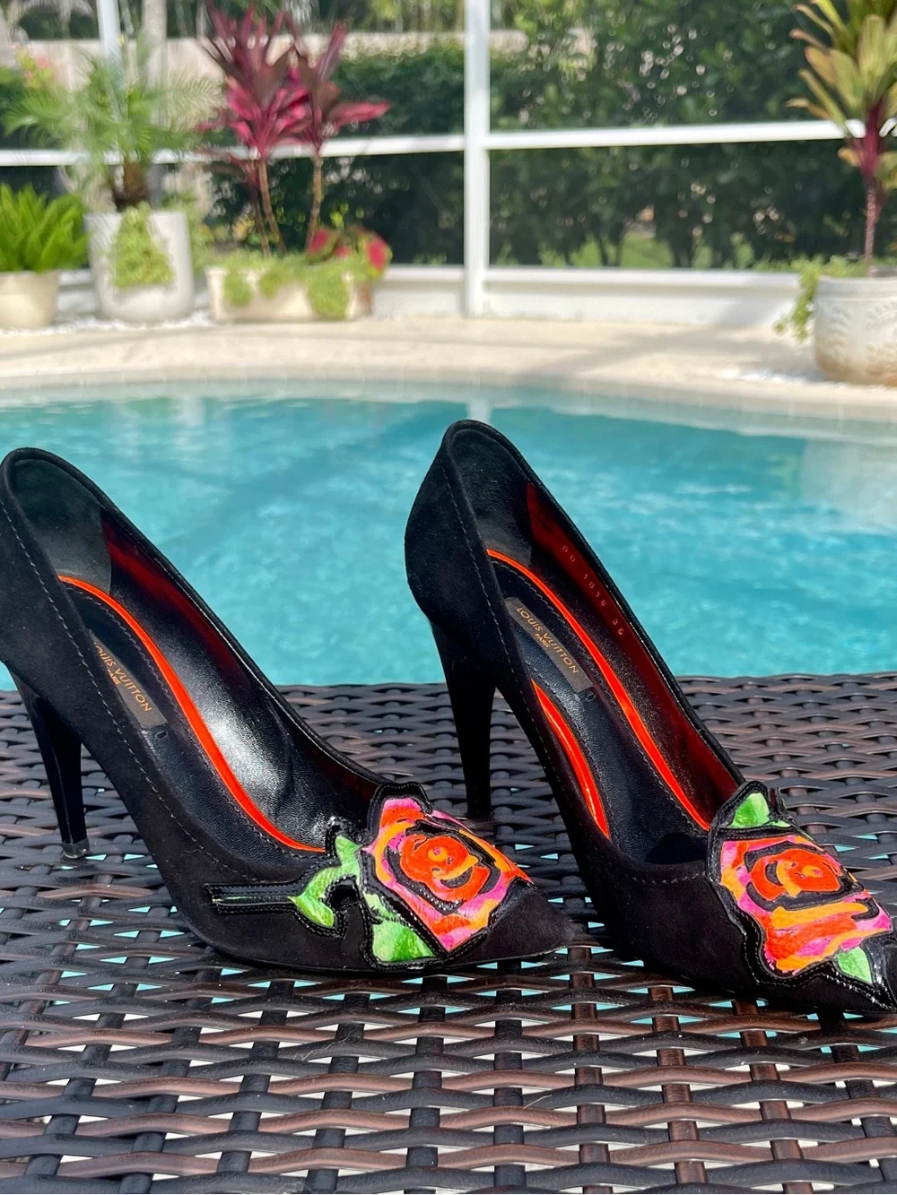 Louis Vuitton Black Suede High Heels - Stephen Sprouse Roses - EU 36 - Picture 4 of 15
